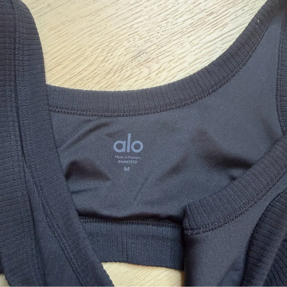 Alo ribbed athletic bra